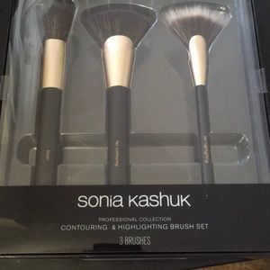 🌸🌸🌸Sonia kashuk brush set NWT